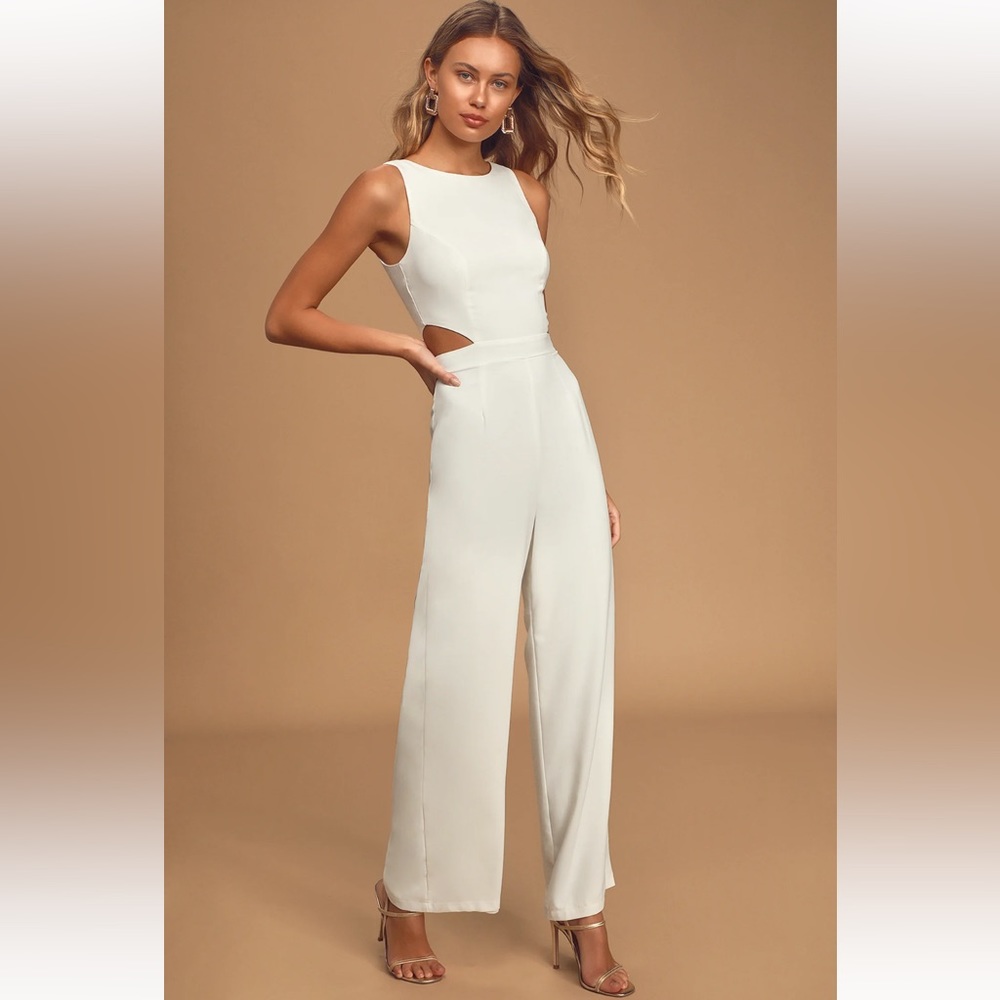 NWT - LuLu’s Moments to Remember White Sleeveless Wide-Leg Cutout Jumpsuit - Med